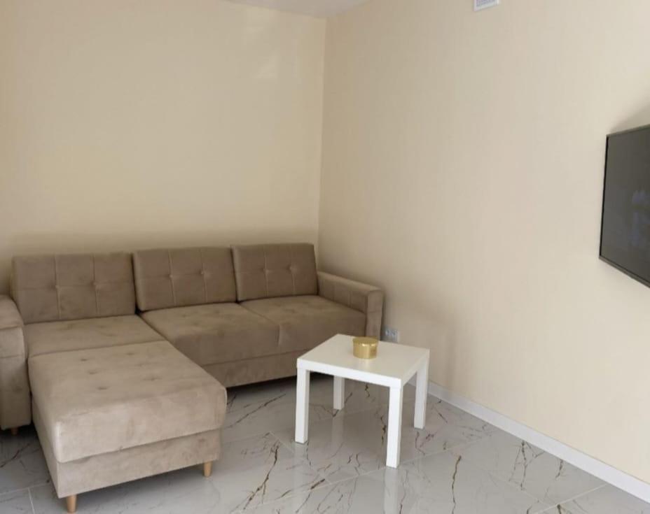Nowe Luksusowe Apartamenty Manufaktura-Prywatny Na Wylacznosc-Wanna-Zamykany Ogrodzony Parking, Blok,Niskie Pietro-Cisza I Spokoj ウッチ エクステリア 写真