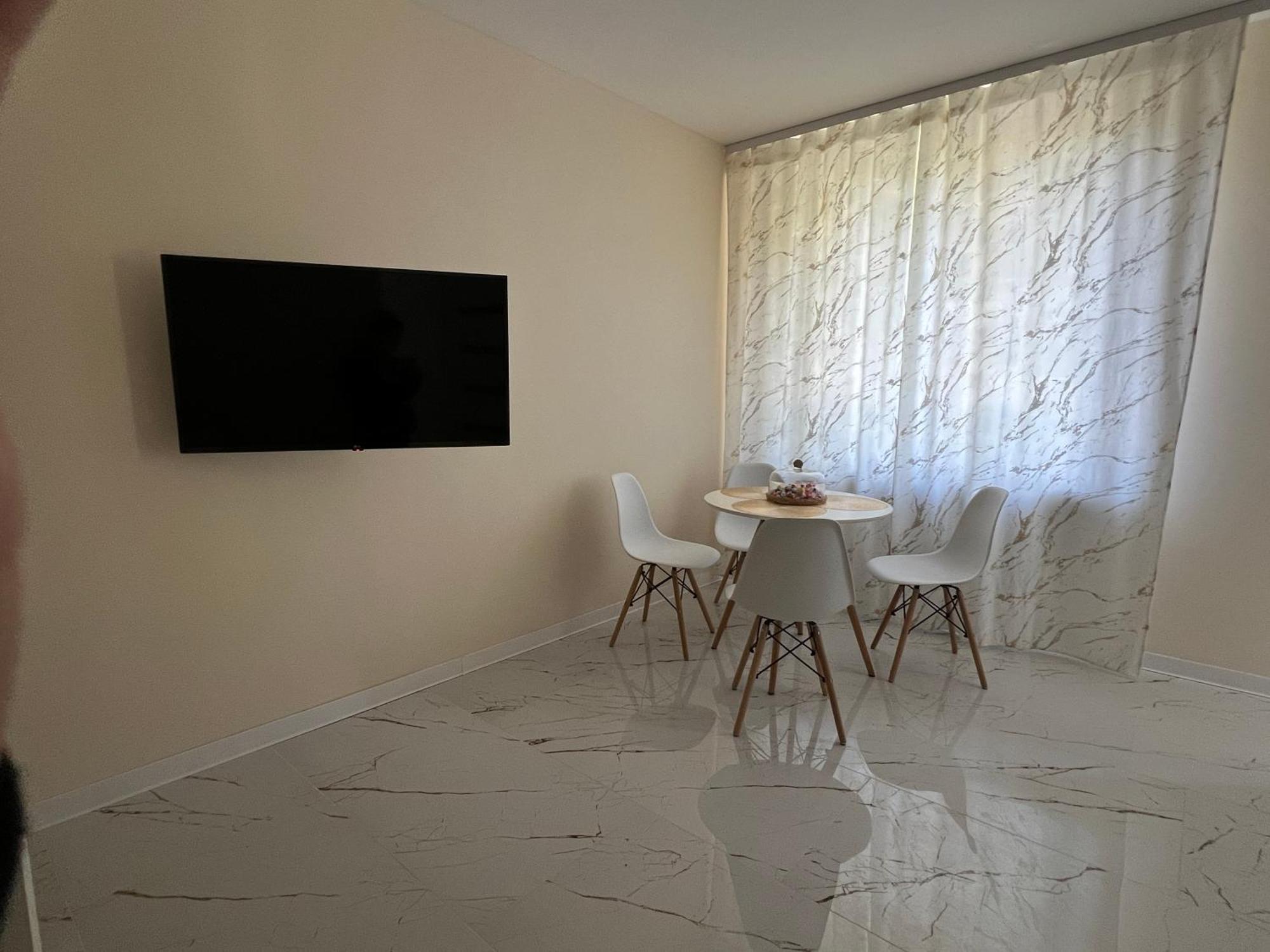 Nowe Luksusowe Apartamenty Manufaktura-Prywatny Na Wylacznosc-Wanna-Zamykany Ogrodzony Parking, Blok,Niskie Pietro-Cisza I Spokoj ウッチ エクステリア 写真